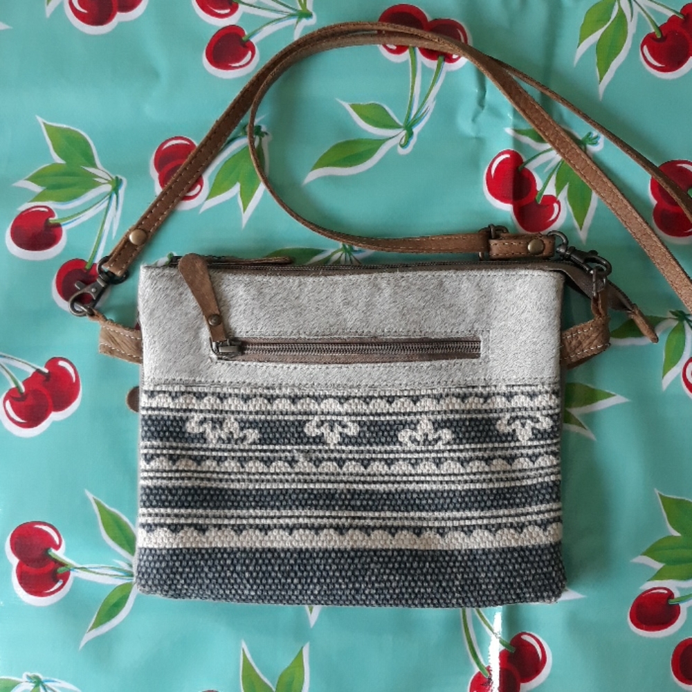 Myra Bag Shoulder Bag